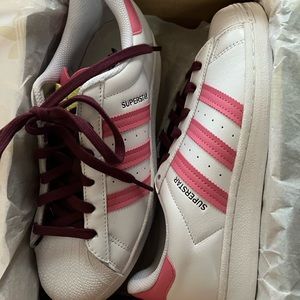 Brand new adidas 7.5 women’s shoes